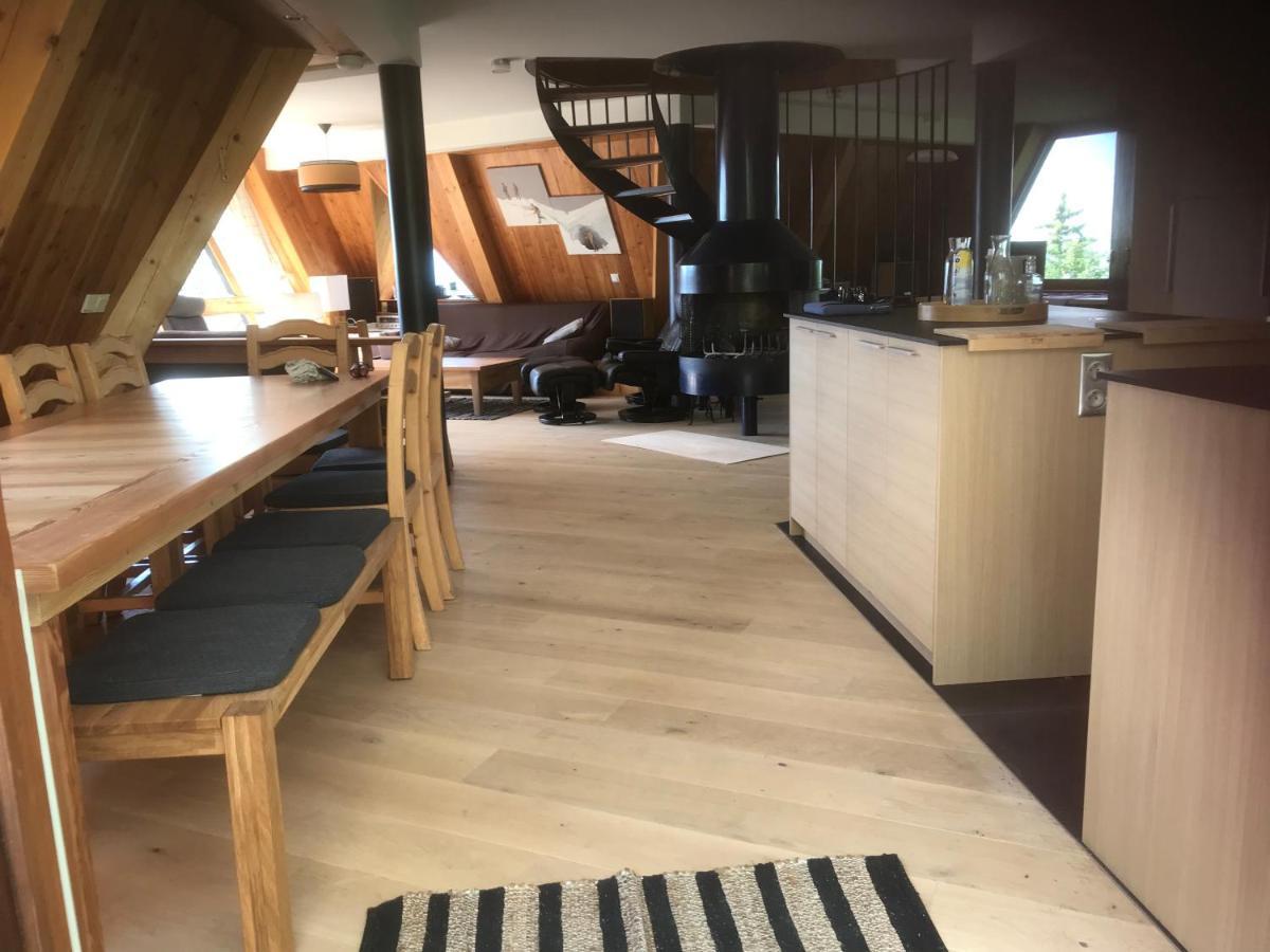 Le Chalet Pointu De Capucine Bourg-Saint-Maurice Esterno foto