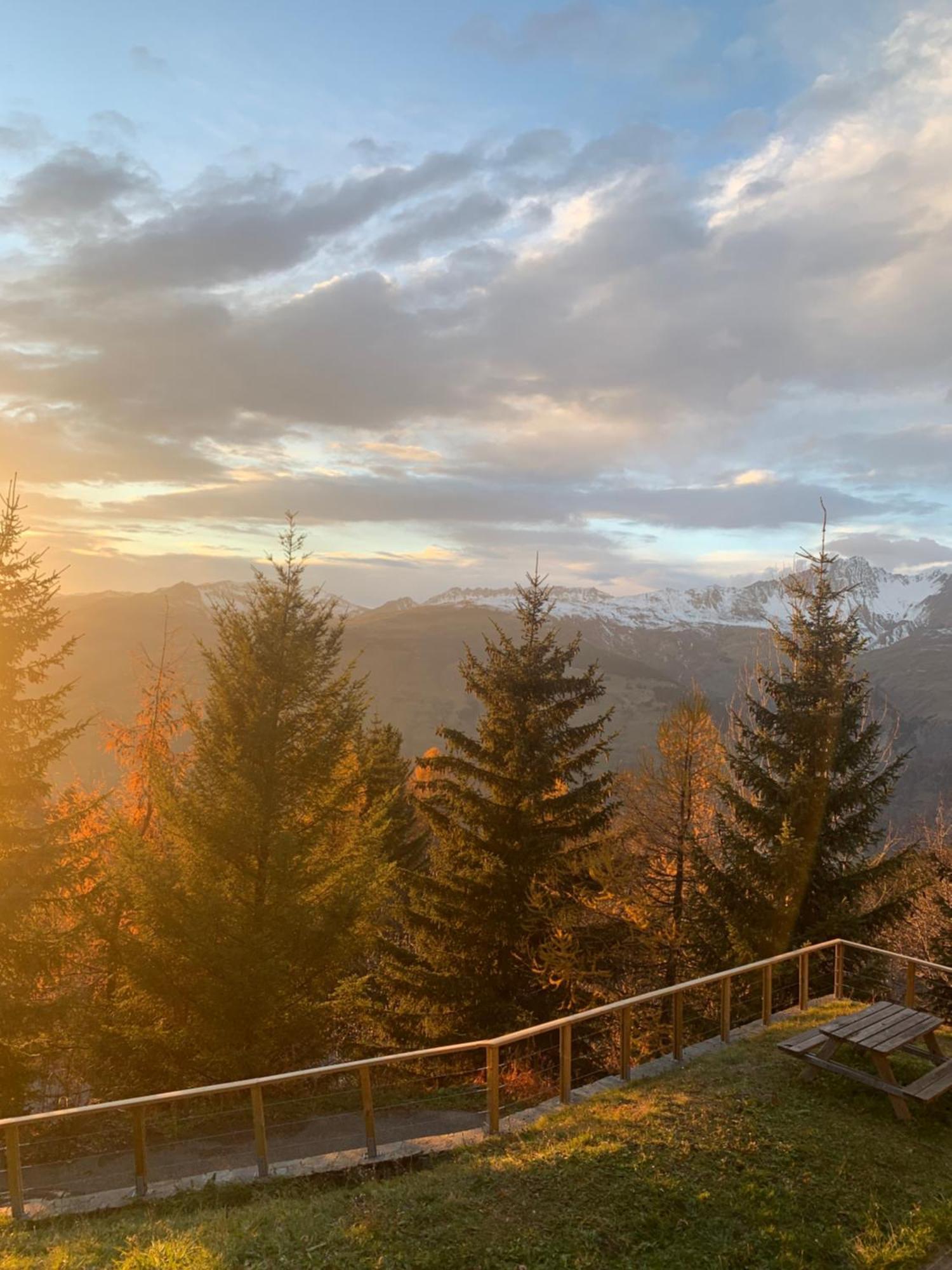 Le Chalet Pointu De Capucine Bourg-Saint-Maurice Esterno foto